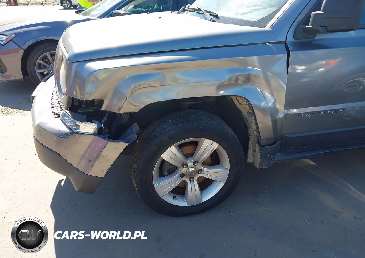 2012 Jeep Patriot Latitude VIN:1C4NJRFB7CD570087 - 12