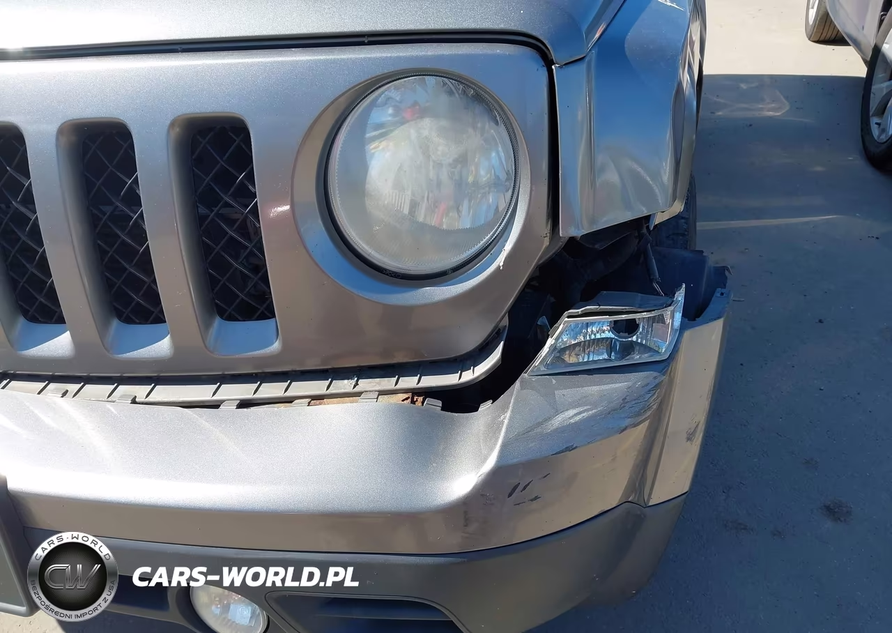 2012 Jeep Patriot Latitude VIN:1C4NJRFB7CD570087 - 13