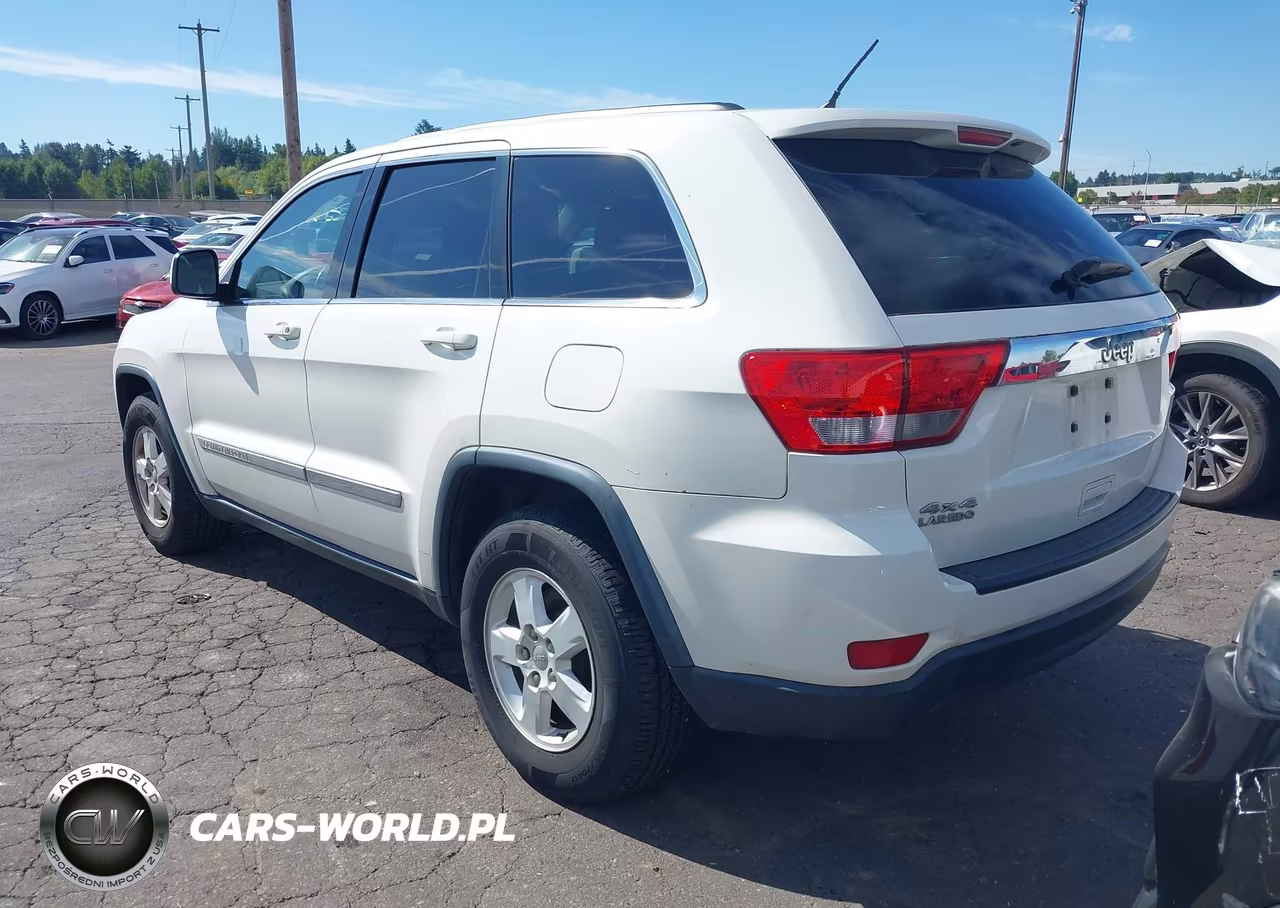 2012 Jeep Grand Cherokee Laredo VIN:1C4RJFAG2CC297813 - 3