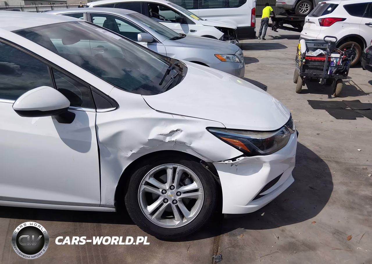 2017 Chevrolet Cruze Lt Auto VIN:1G1BE5SM9H7157996 - 6