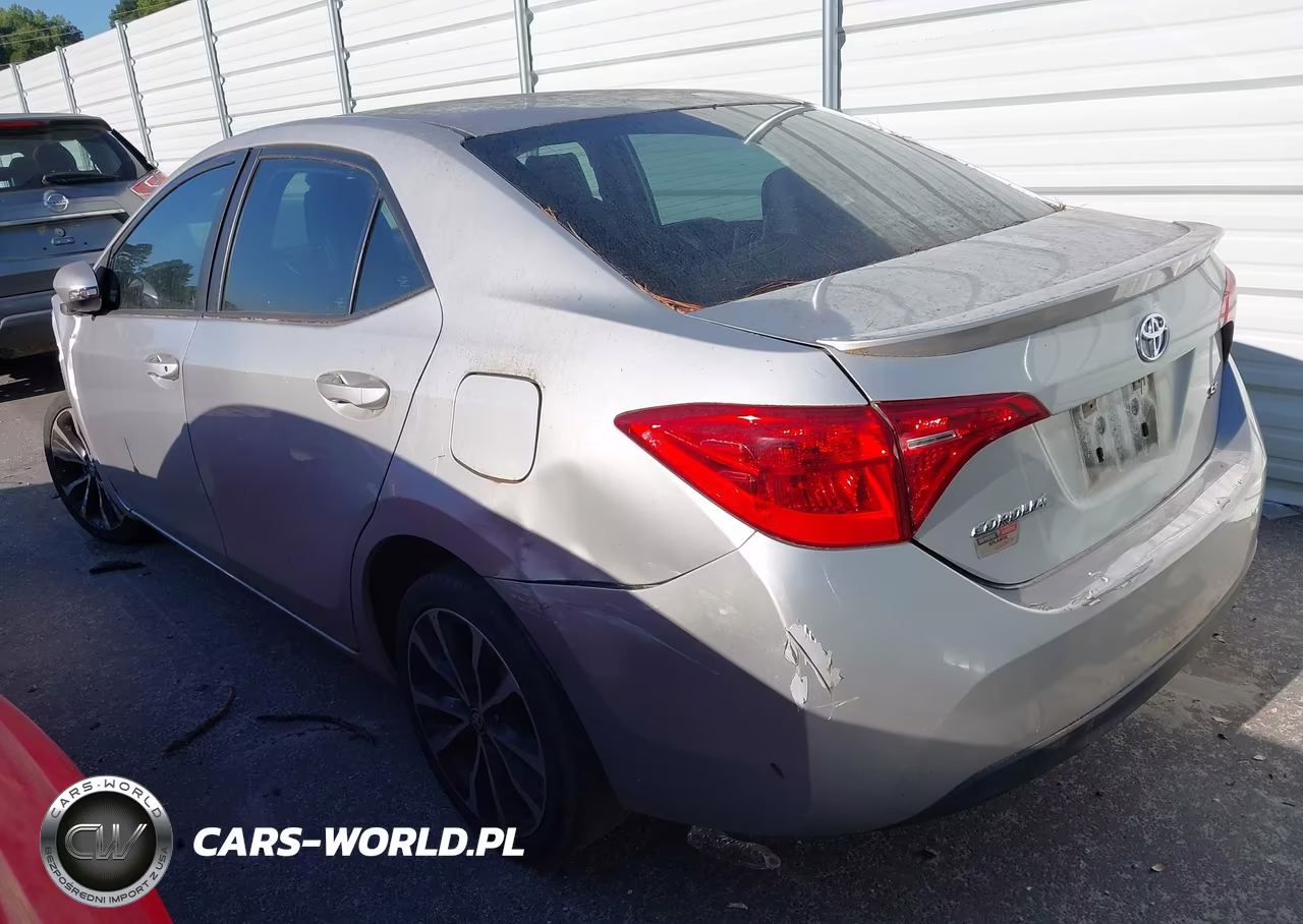 2018 Toyota Corolla Se VIN:5YFBURHE6JP797721 - 3
