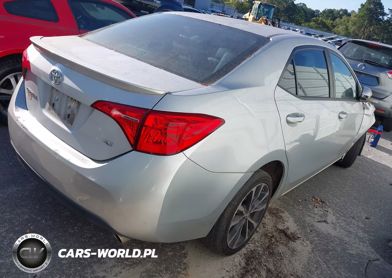 2018 Toyota Corolla Se VIN:5YFBURHE6JP797721 - 4