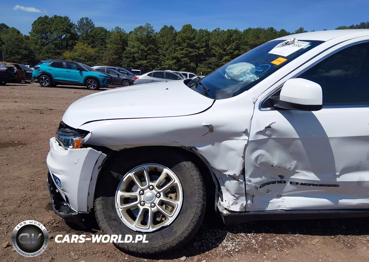 2020 Jeep Grand Cherokee Laredo E 4X2 VIN:1C4RJEAG9LC439536 - 17