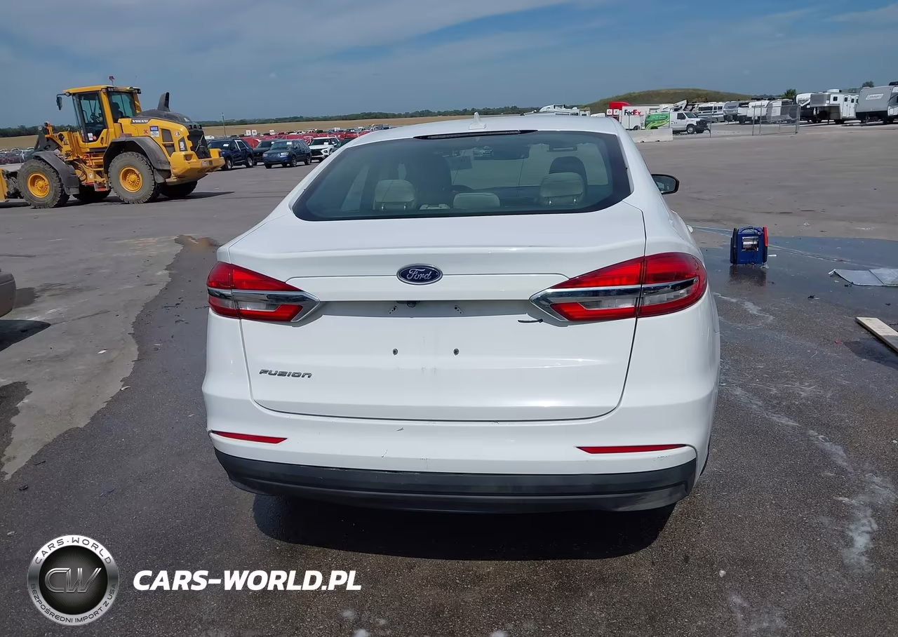 2020 Ford Fusion S VIN:3FA6P0G71LR126712 - 16