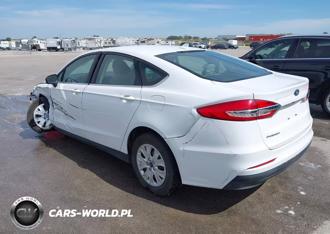 2020 Ford Fusion S VIN:3FA6P0G71LR126712 - 3