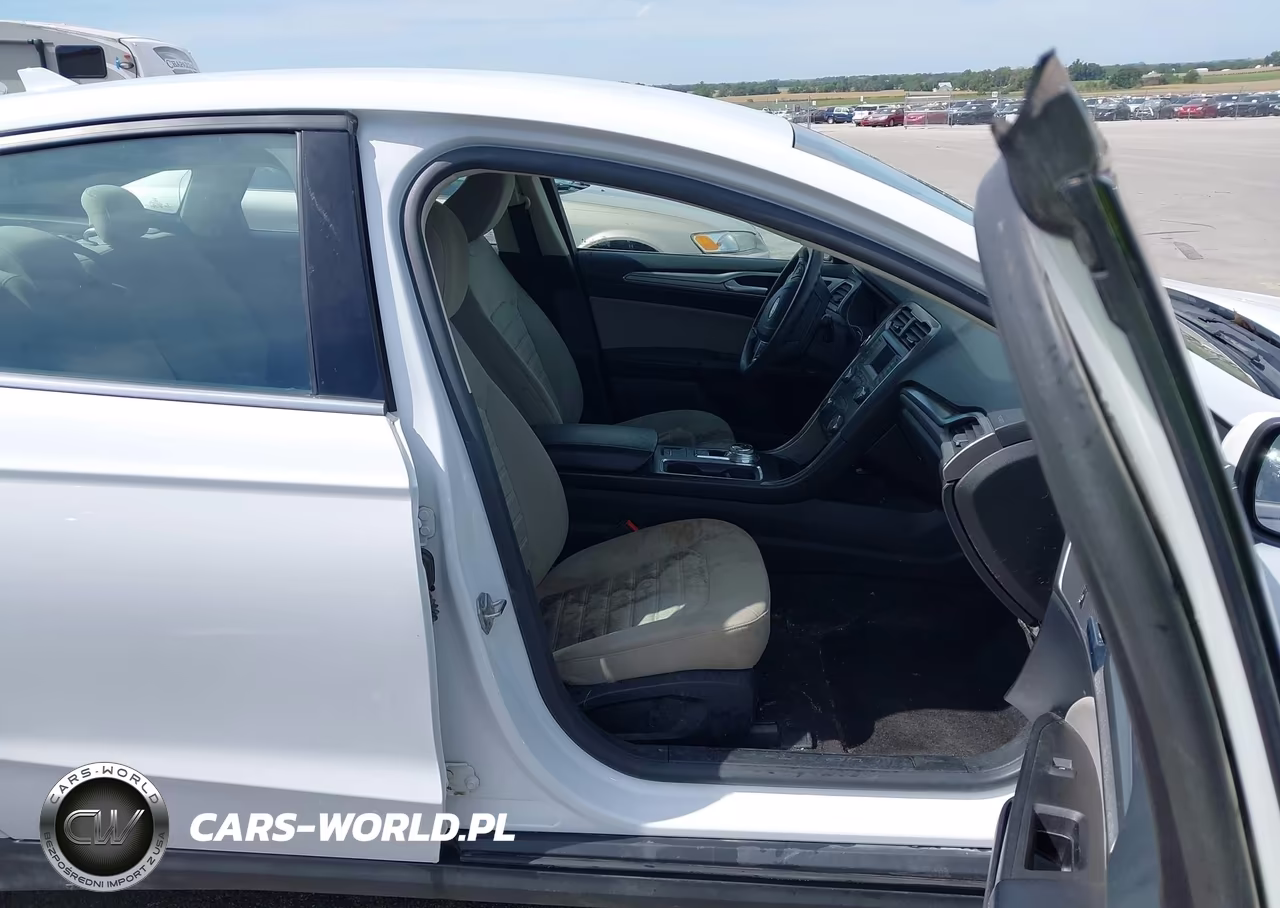 2020 Ford Fusion S VIN:3FA6P0G71LR126712 - 5