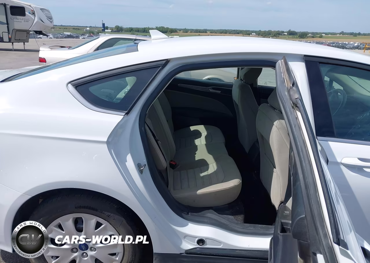 2020 Ford Fusion S VIN:3FA6P0G71LR126712 - 8
