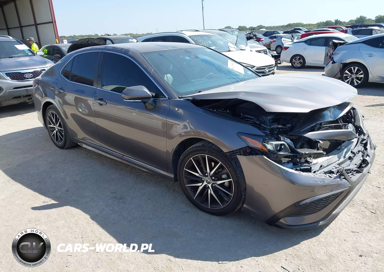 2022 Toyota Camry Se – zdjęcie 1 z 15