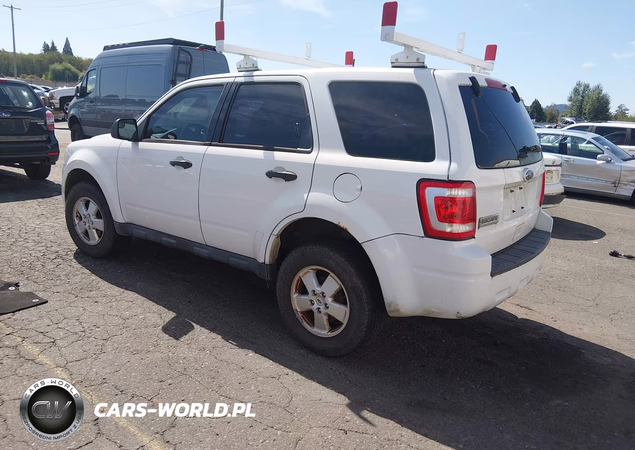 2011 Ford Escape Xls VIN:1FMCU9C72BKC31256 - 3