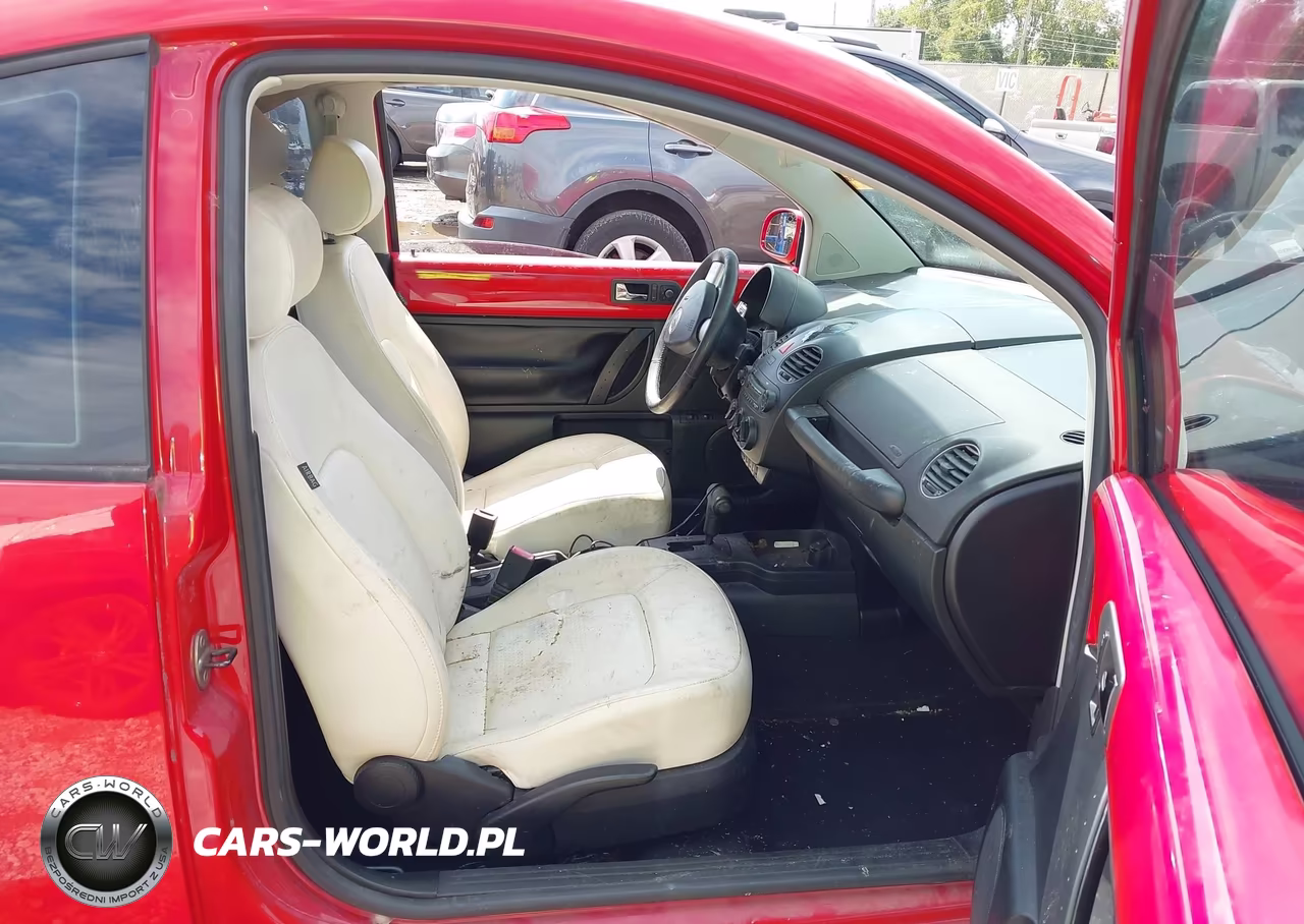2010 Volkswagen New Beetle 2.5L VIN:3VWRW3AG0AM025043 - 5