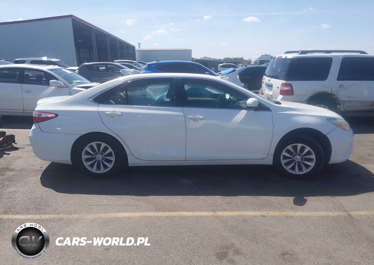 2015 Toyota Camry Le VIN:4T1BF1FK4FU892546 - 13