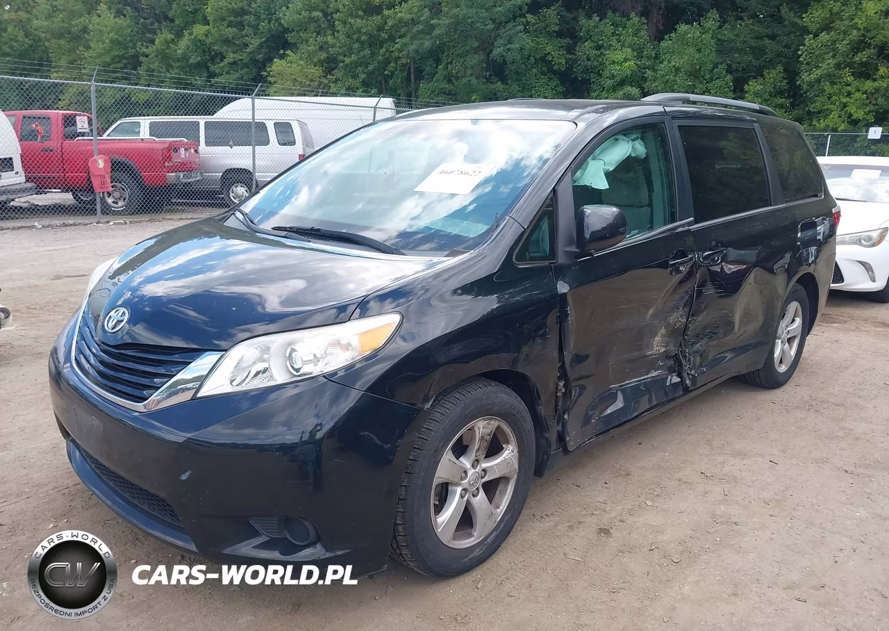 2015 Toyota Sienna Le 8 Passenger VIN:5TDKK3DC9FS687333 - 2