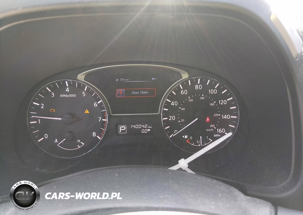 2014 Nissan Pathfinder S VIN:5N1AR2MN8EC667718 - 7