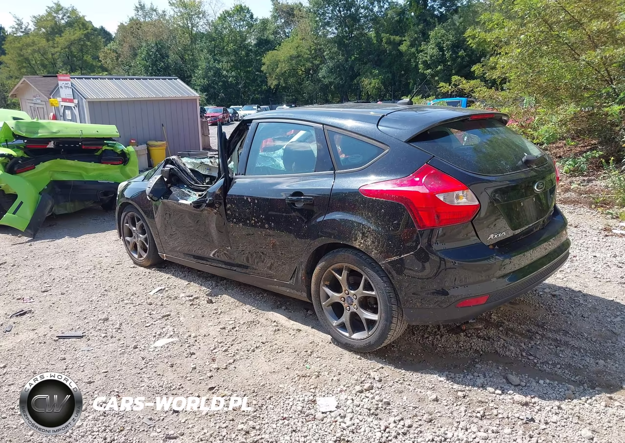 2014 Ford Focus Se VIN:1FADP3K24EL258983 - 3