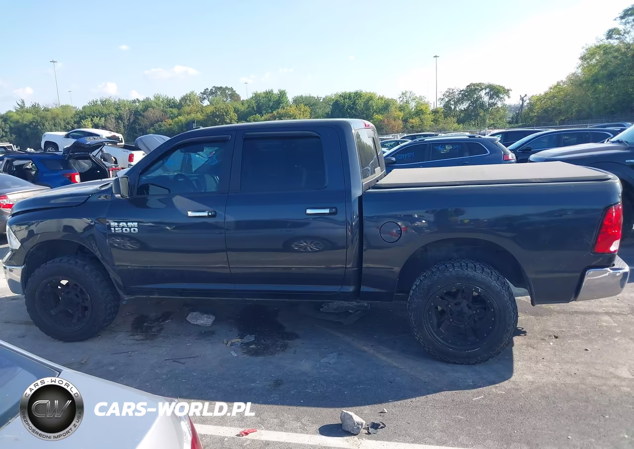 2018 Ram 1500 Big Horn 4X4 5'7 Box VIN:3C6RR7LG7JG230363 - 14