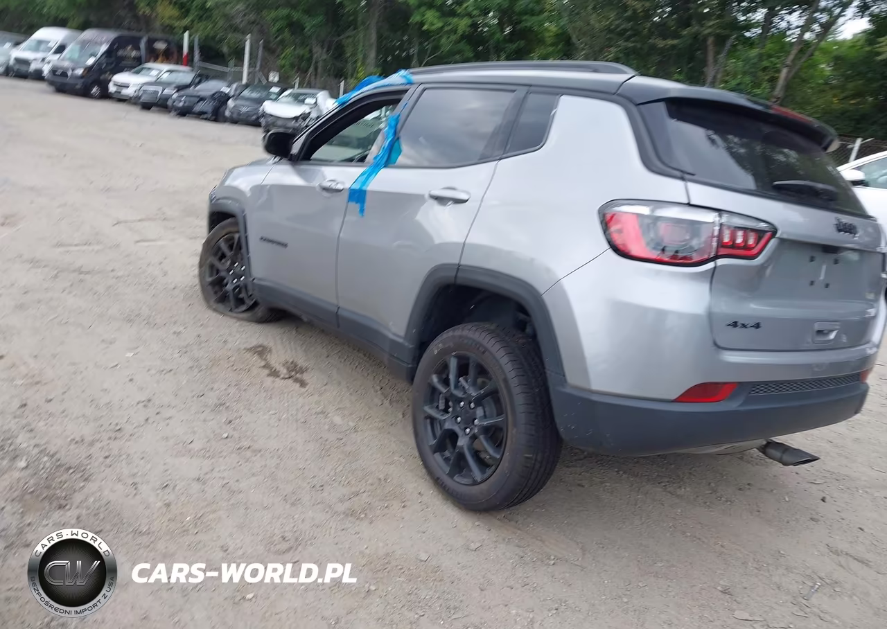 2022 Jeep Compass Altitude 4X4 VIN:3C4NJDBB4NT226691 - 3
