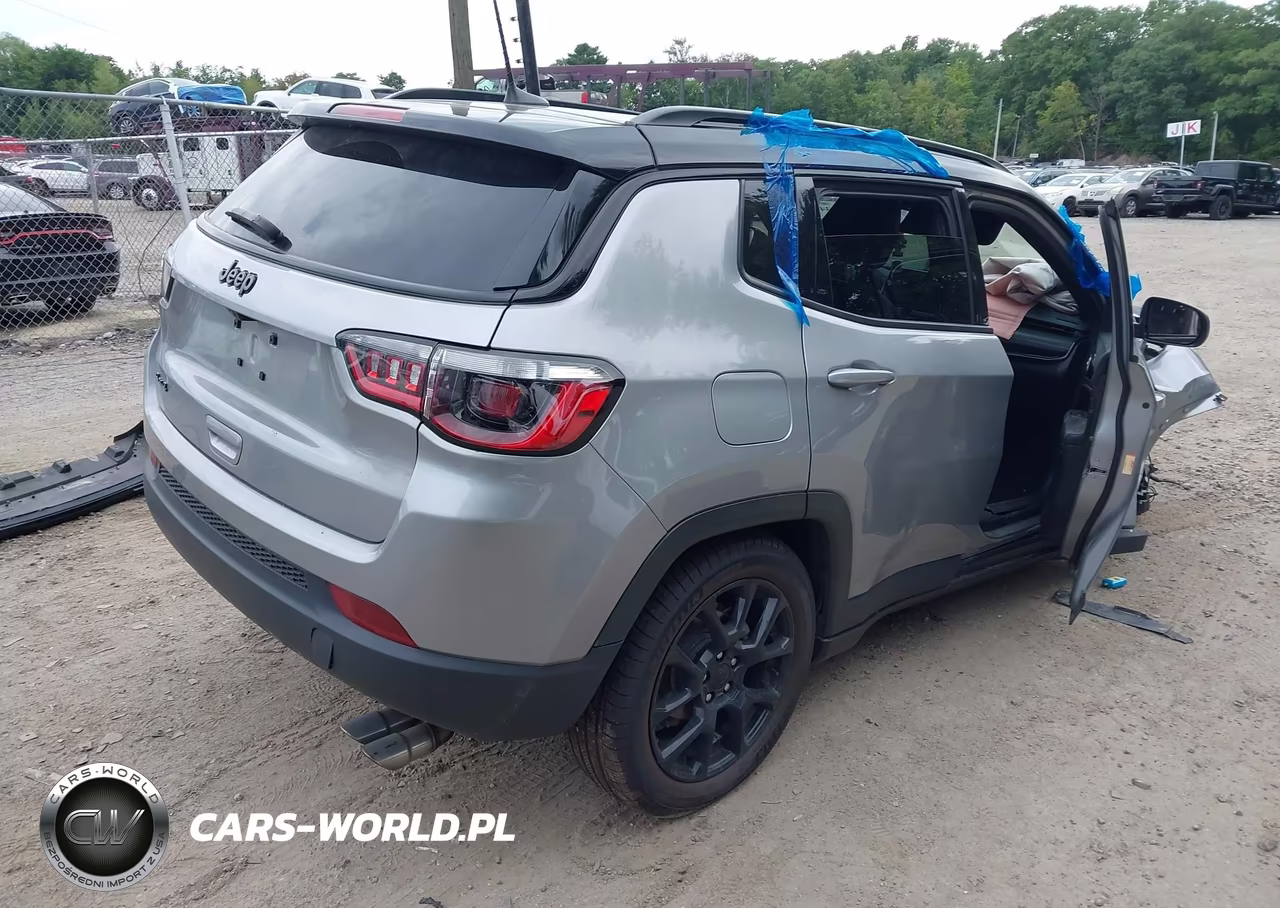 2022 Jeep Compass Altitude 4X4 VIN:3C4NJDBB4NT226691 - 4