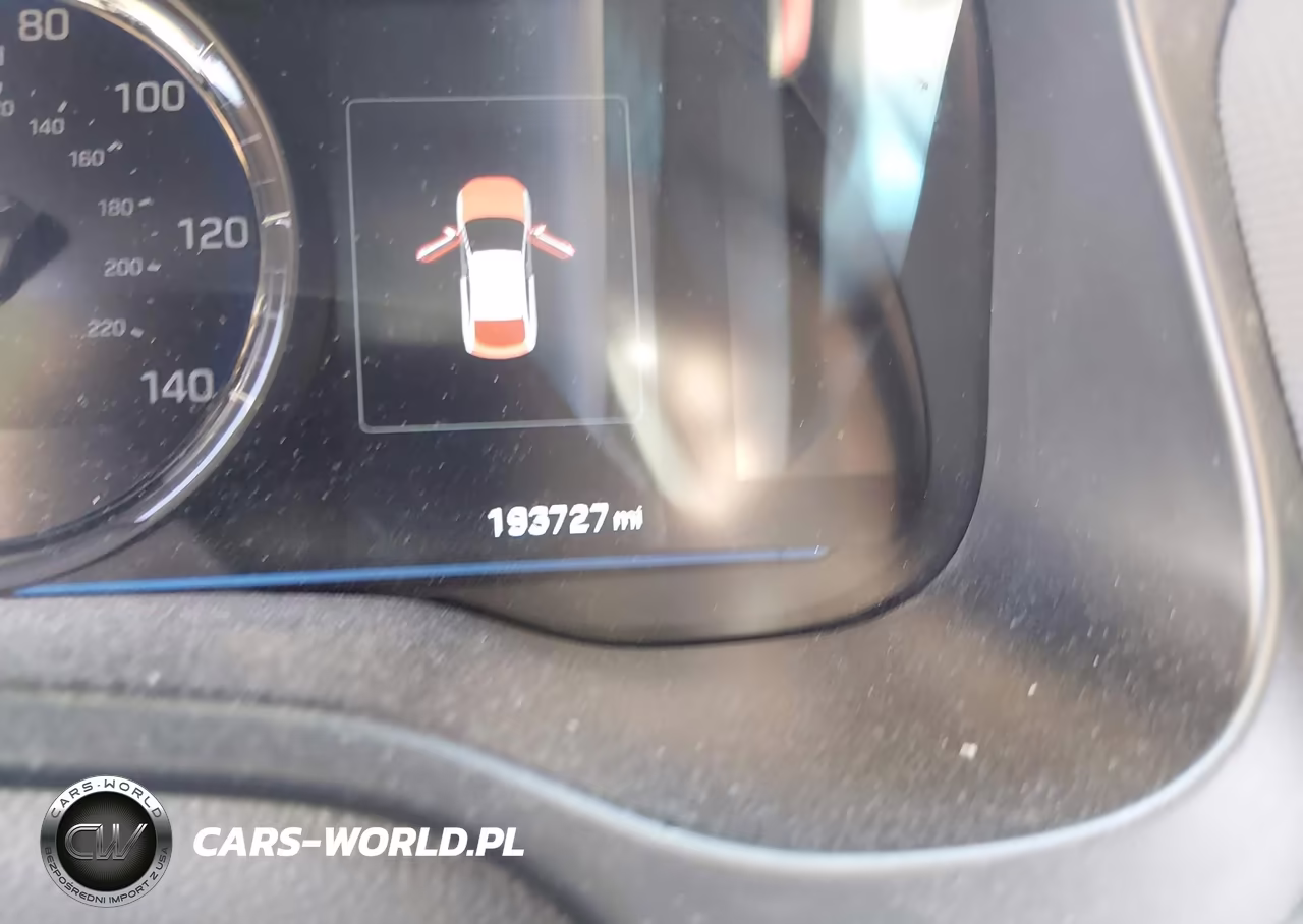 2018 Hyundai Ioniq Hybrid Blue VIN:KMHC65LC0JU060526 - 7