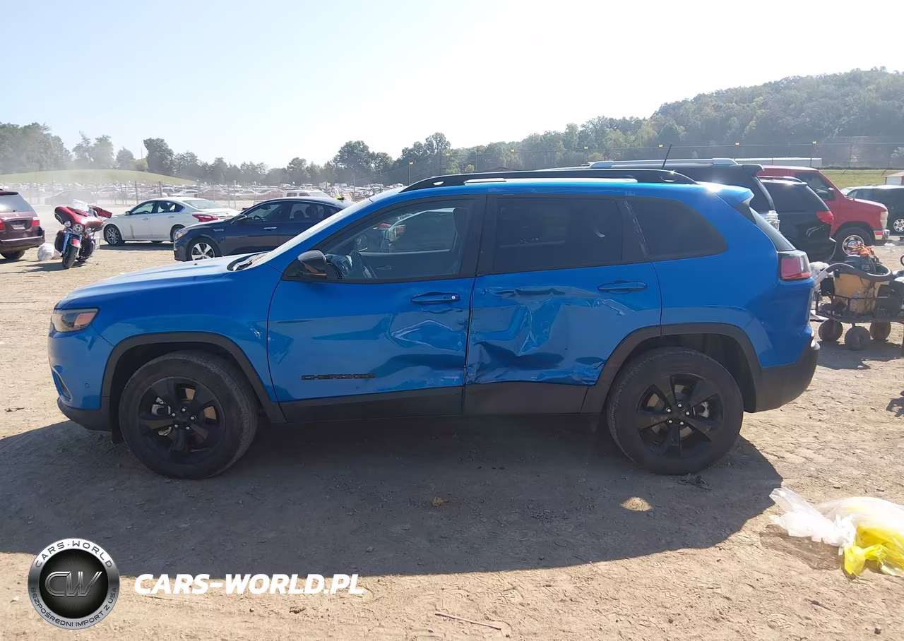 2023 Jeep Cherokee Altitude Lux 4X4 VIN:1C4PJMMB7PD108861 - 14