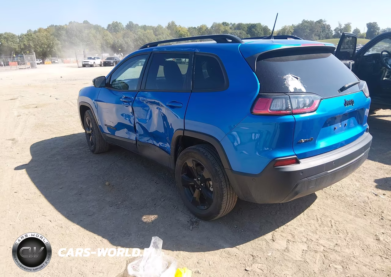 2023 Jeep Cherokee Altitude Lux 4X4 VIN:1C4PJMMB7PD108861 - 3