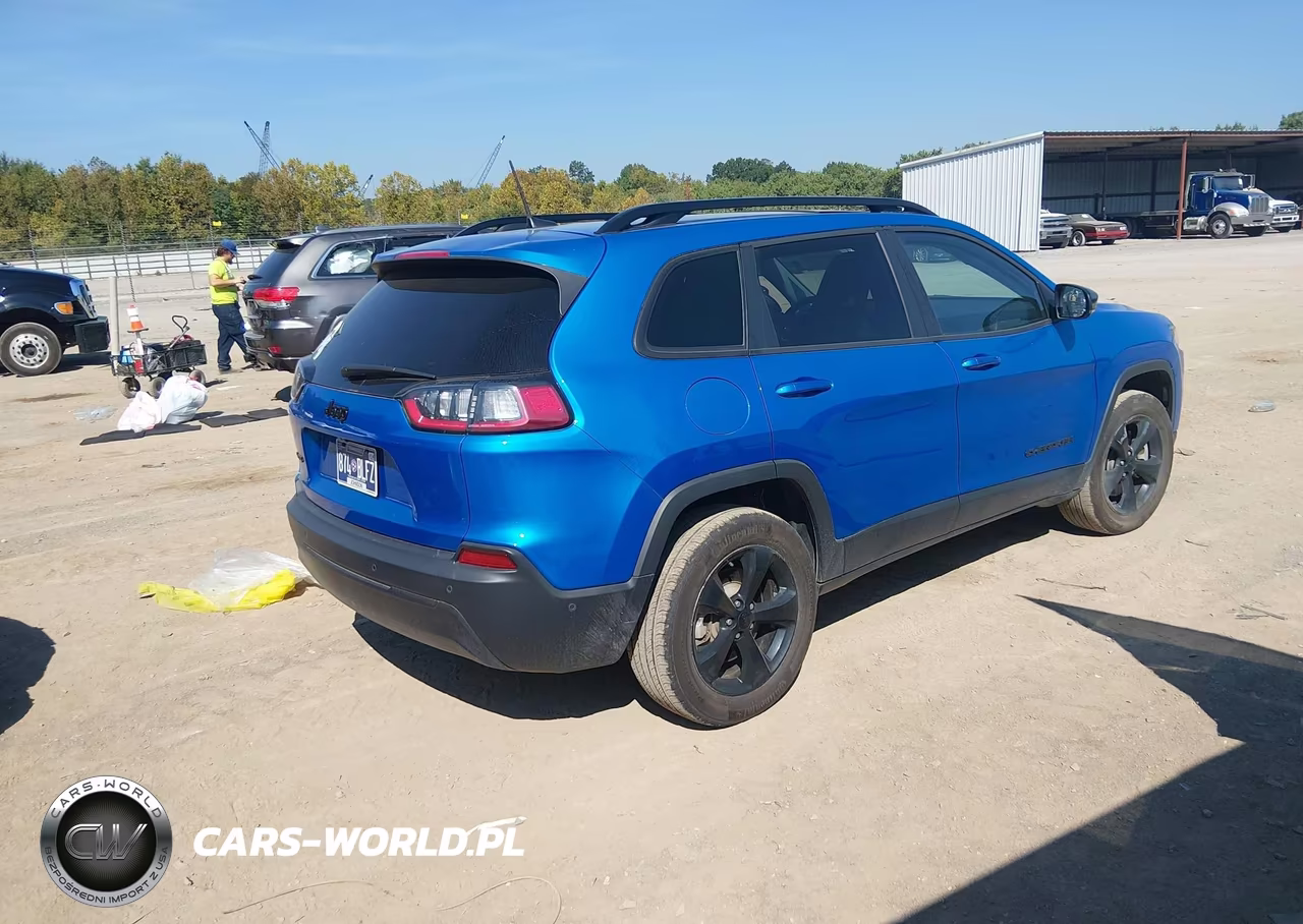 2023 Jeep Cherokee Altitude Lux 4X4 VIN:1C4PJMMB7PD108861 - 4