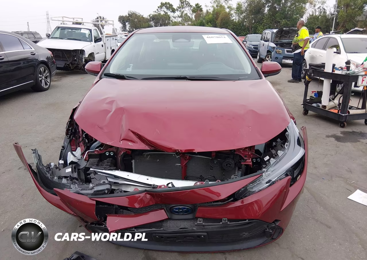 2025 Toyota Corolla Hybrid Le VIN:JTDBCMFE9S3108466 - 12