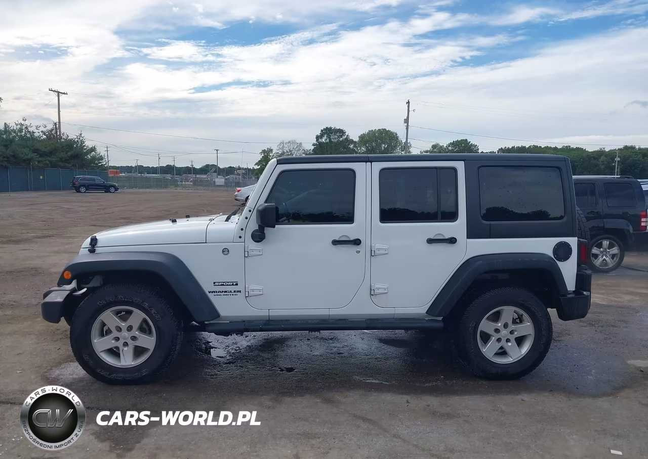 2015 Jeep Wrangler Unlimited Sport VIN:1C4BJWDG9FL518891 - 14