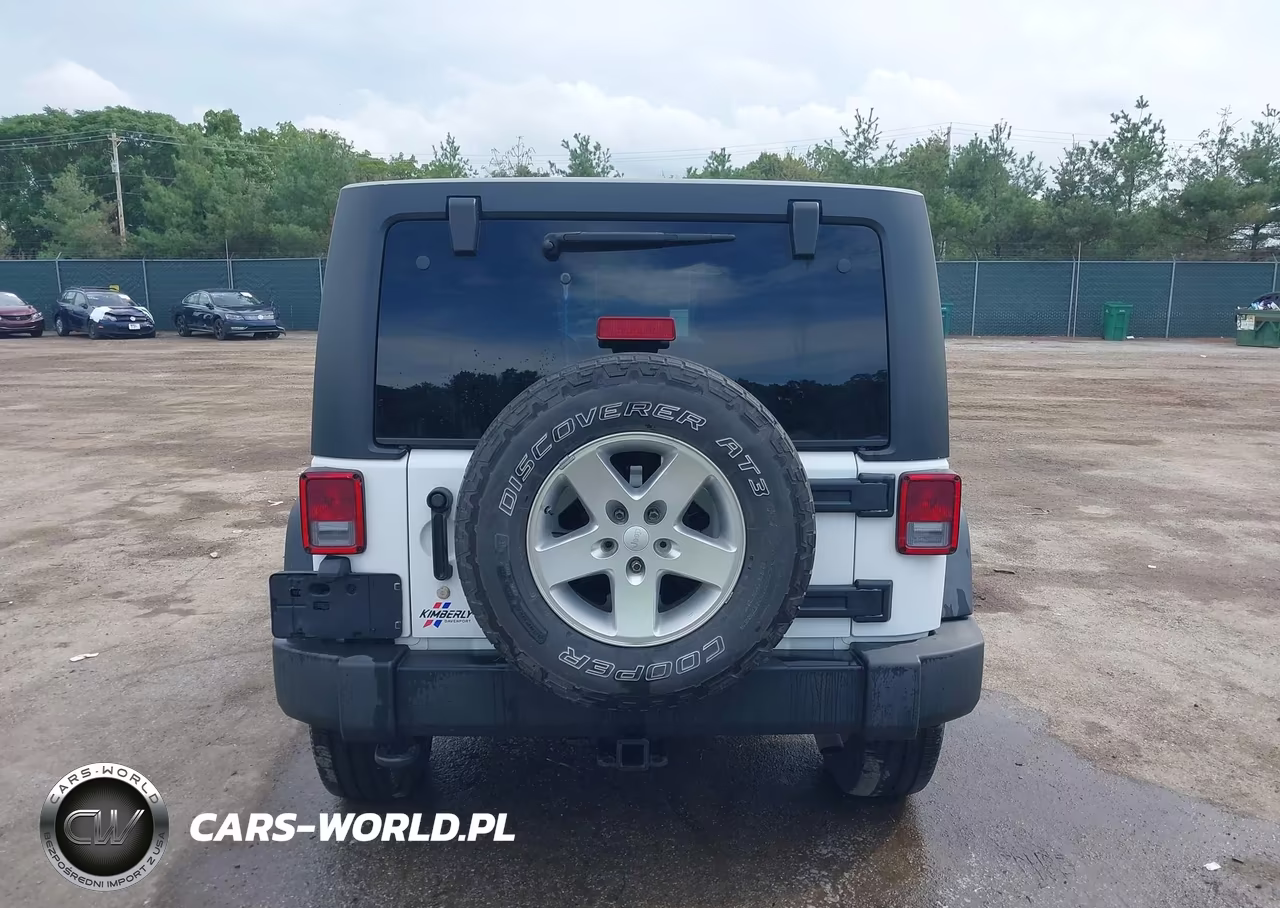 2015 Jeep Wrangler Unlimited Sport VIN:1C4BJWDG9FL518891 - 16