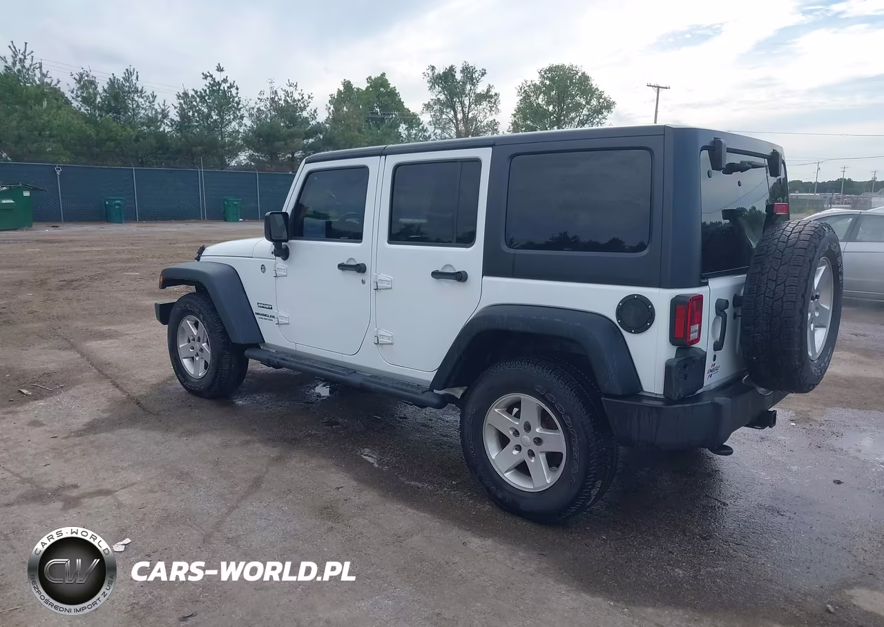 2015 Jeep Wrangler Unlimited Sport VIN:1C4BJWDG9FL518891 - 3