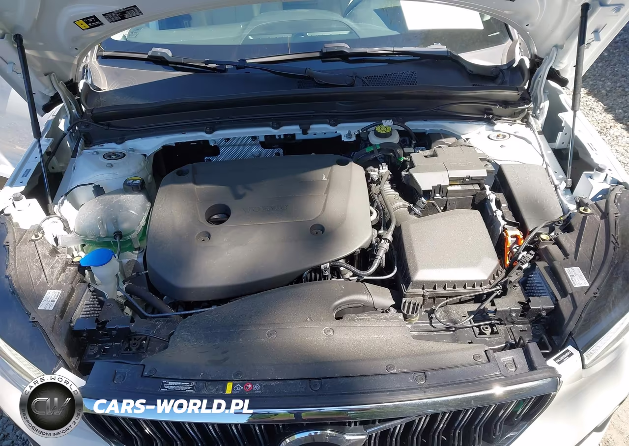 2025 Volvo Xc40 B5 Plus Bright Theme VIN:YV4L12UEXS2603814 - 10