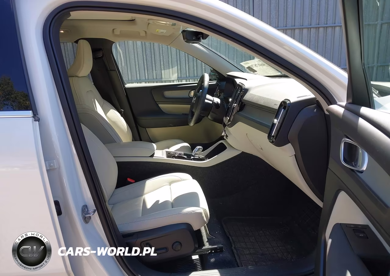 2025 Volvo Xc40 B5 Plus Bright Theme VIN:YV4L12UEXS2603814 - 5