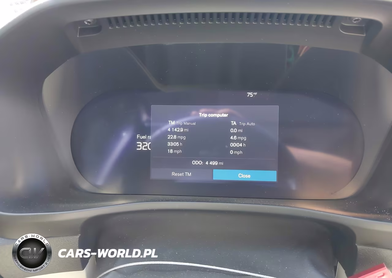 2025 Volvo Xc40 B5 Plus Bright Theme VIN:YV4L12UEXS2603814 - 7
