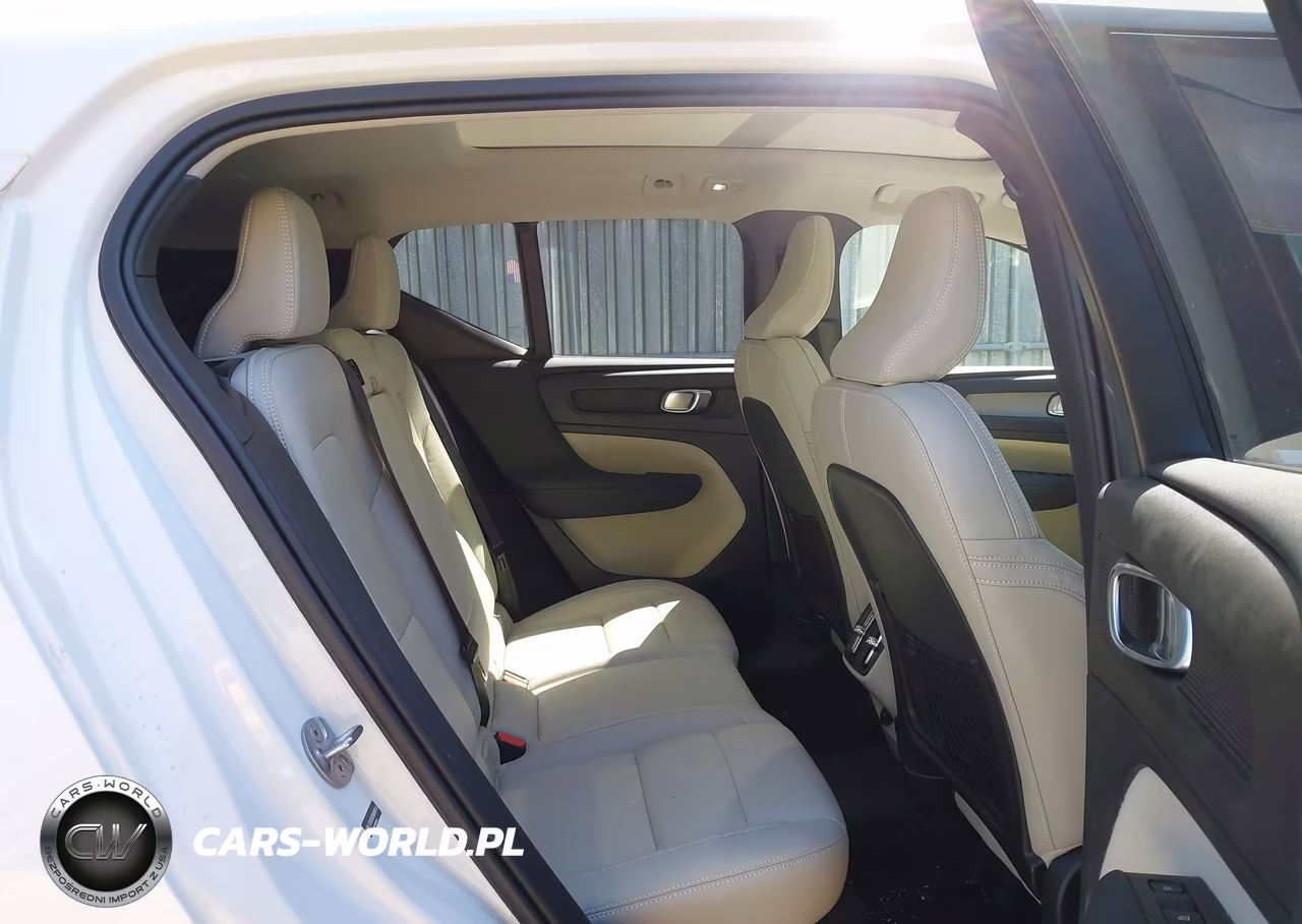 2025 Volvo Xc40 B5 Plus Bright Theme VIN:YV4L12UEXS2603814 - 8