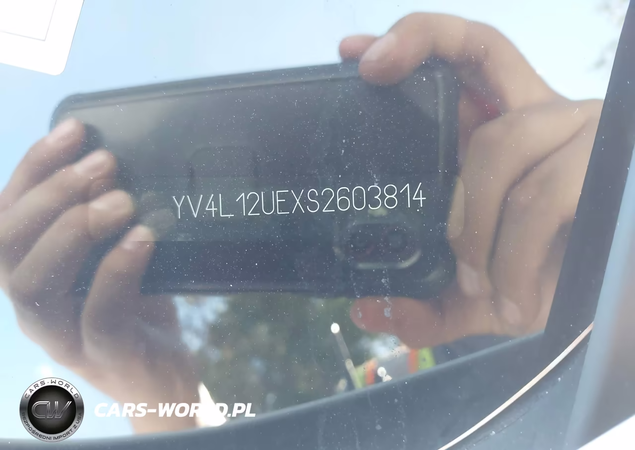 2025 Volvo Xc40 B5 Plus Bright Theme VIN:YV4L12UEXS2603814 - 9