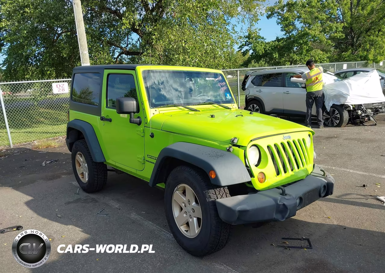 2013 Jeep Wrangler Sport VIN:1C4GJWAG3DL530560 - 1