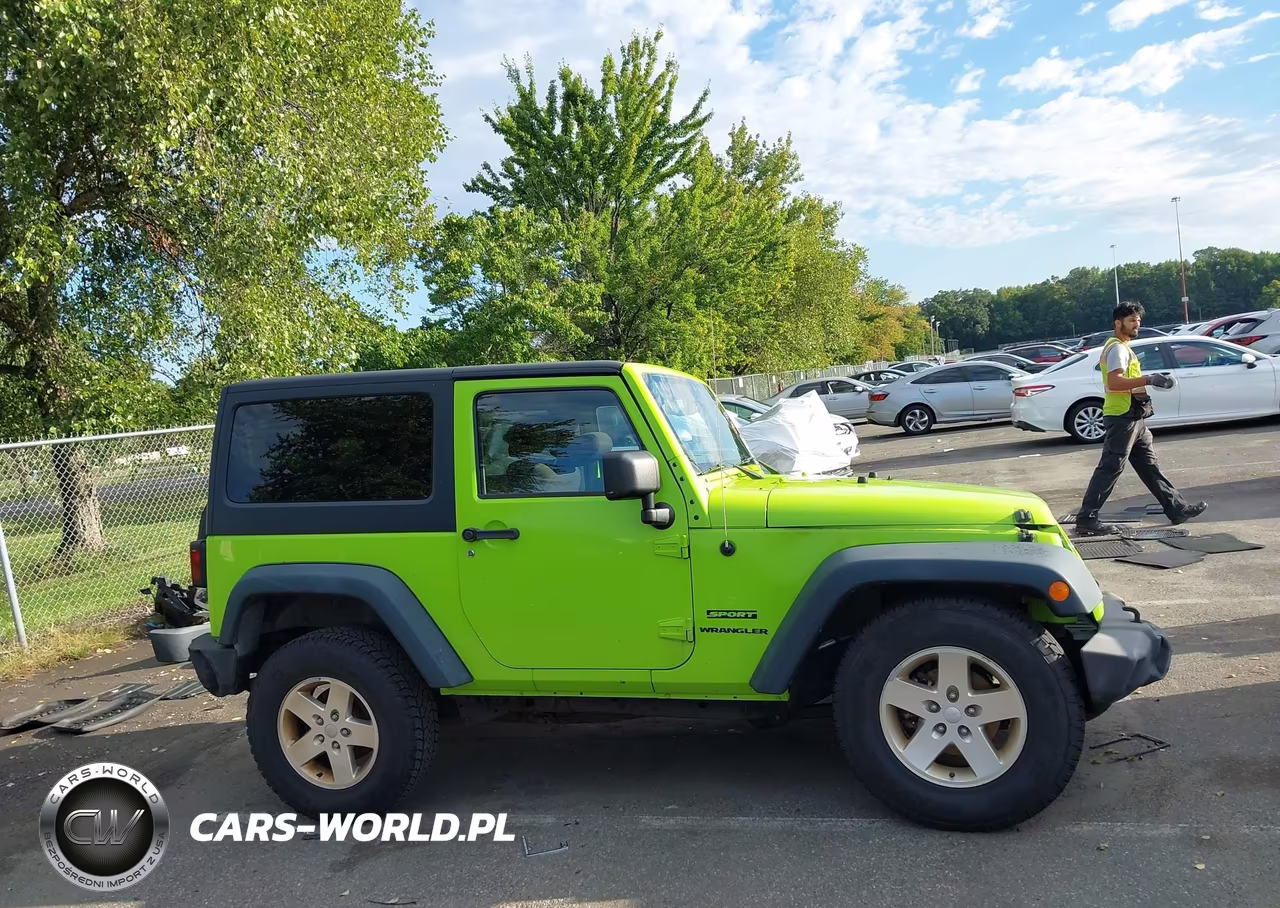 2013 Jeep Wrangler Sport VIN:1C4GJWAG3DL530560 - 13