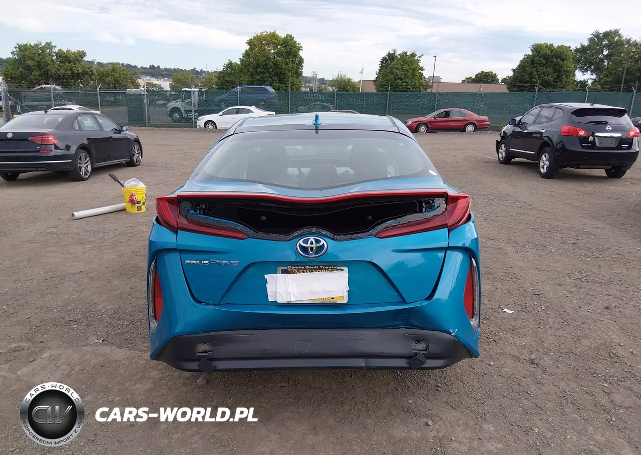 2018 Toyota Prius Prime Plus VIN:JTDKARFPXJ3098520 - 16