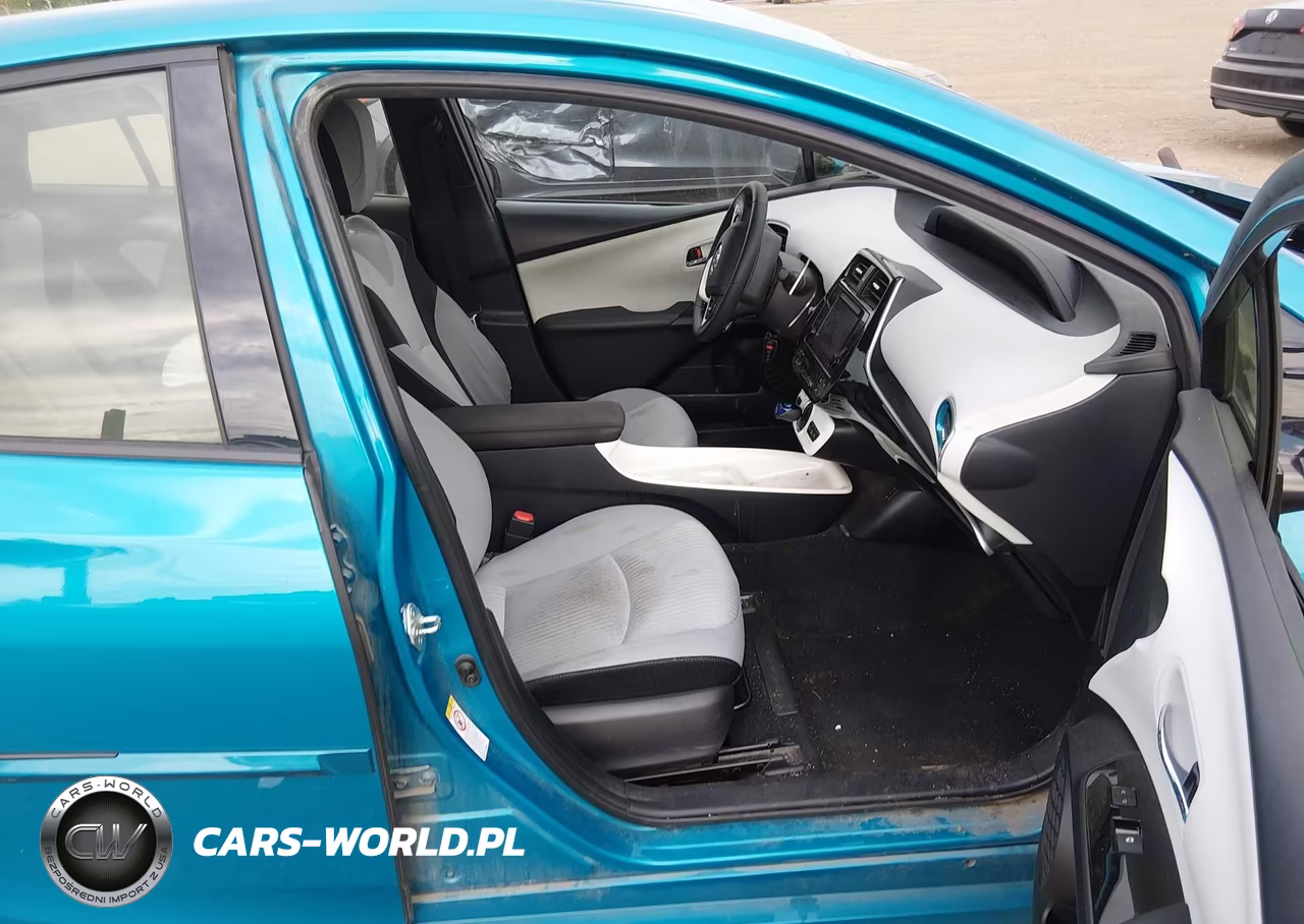 2018 Toyota Prius Prime Plus VIN:JTDKARFPXJ3098520 - 5