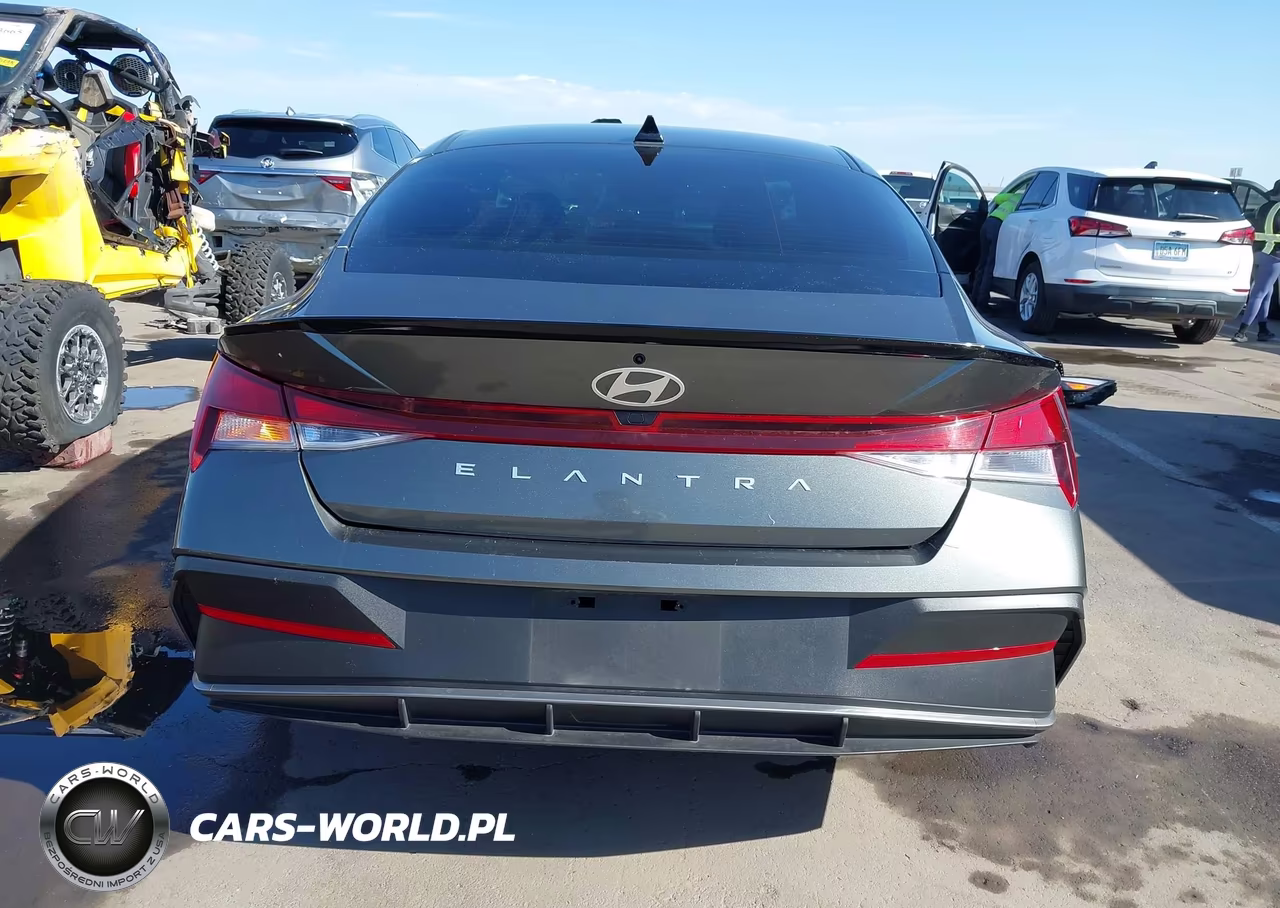 2025 Hyundai Elantra Sel Sport VIN:KMHLM4DG1SU038151 - 17