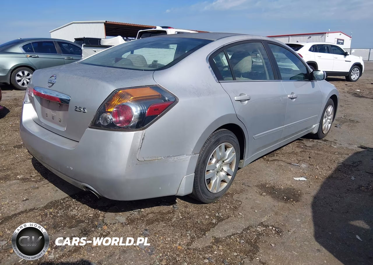 2011 Nissan Altima 2.5 S VIN:1N4AL2AP3BC179869 - 4