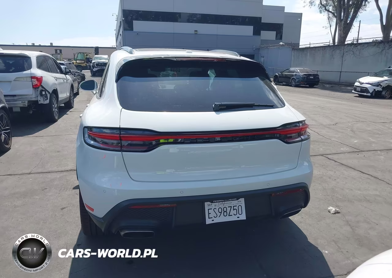 2026 Porsche Macan T VIN:WP1AA2A57TLB11945 - 17