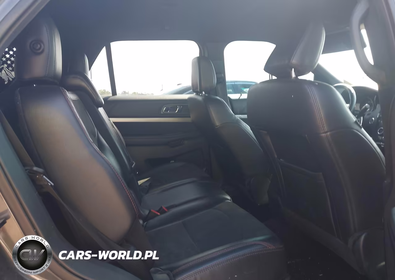 2018 Ford Explorer Xlt VIN:1FM5K8D8XJGC44726 - 8