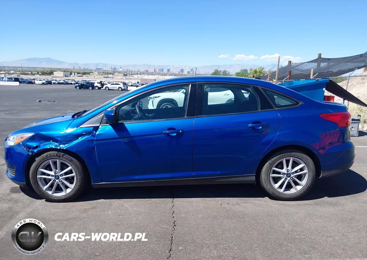 2018 Ford Focus Se VIN:1FADP3FEXJL261126 - 14