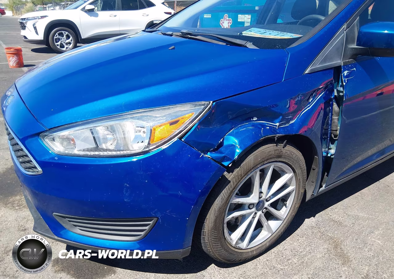 2018 Ford Focus Se VIN:1FADP3FEXJL261126 - 6