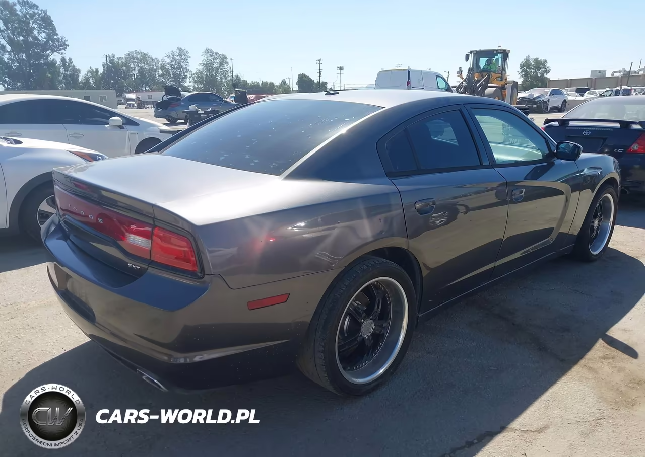 2014 Dodge Charger Sxt VIN:2C3CDXHG4EH370774 - 4