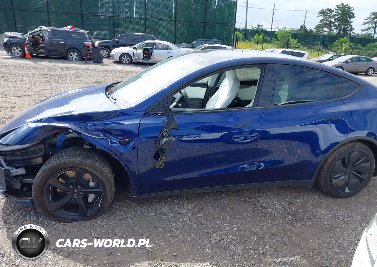 2026 Tesla Model Y All-Wheel Drive-Long Range Launch Series-Premium All-Wheel Drive VIN:7SAYGDEE2TF367288 - 14