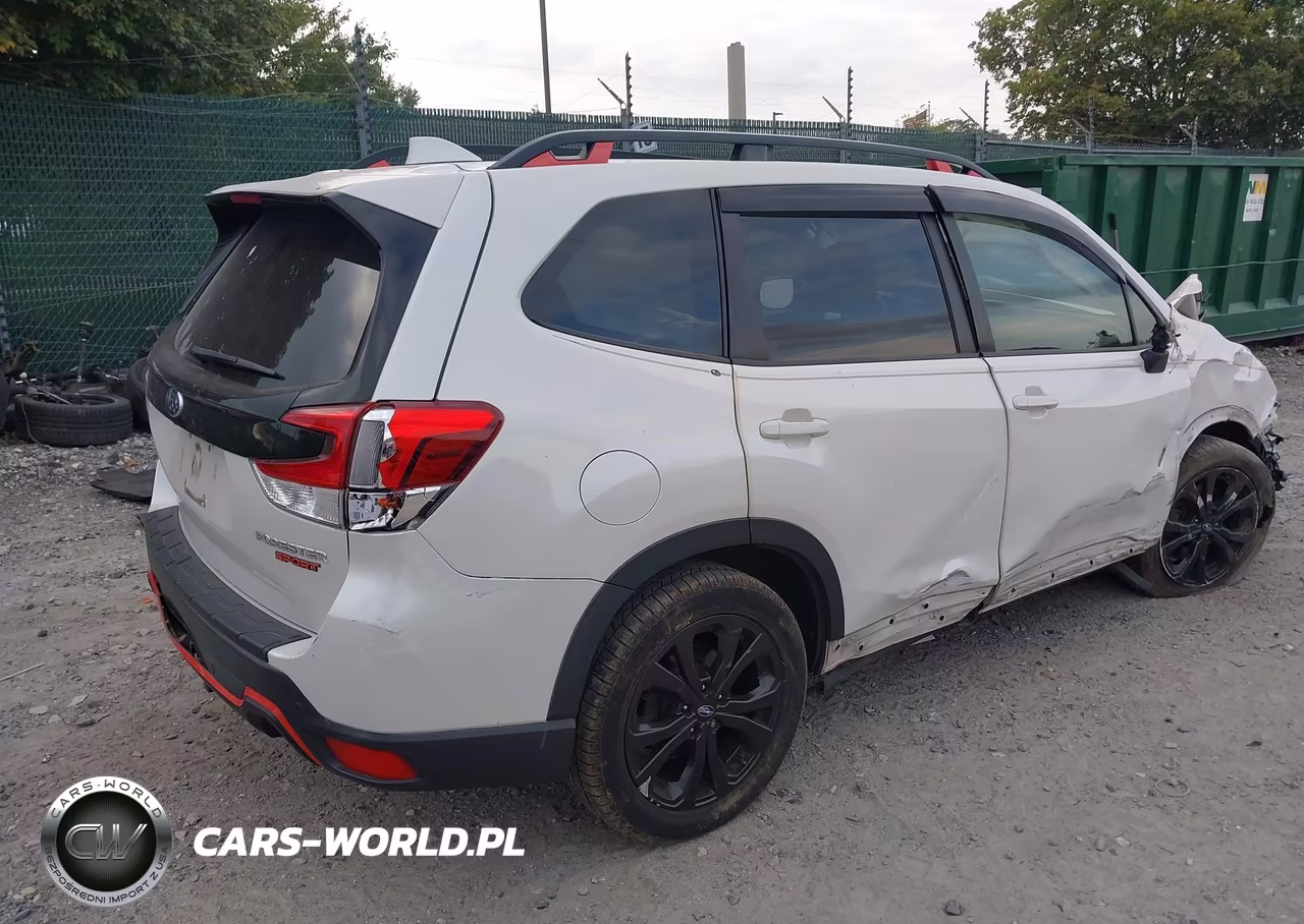 2019 Subaru Forester Sport VIN:JF2SKAKC8KH401902 - 4