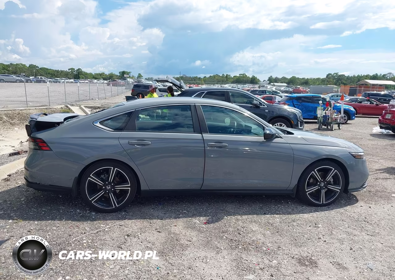 2025 Honda Accord Hybrid Sport VIN:1HGCY2F57SA002184 - 13