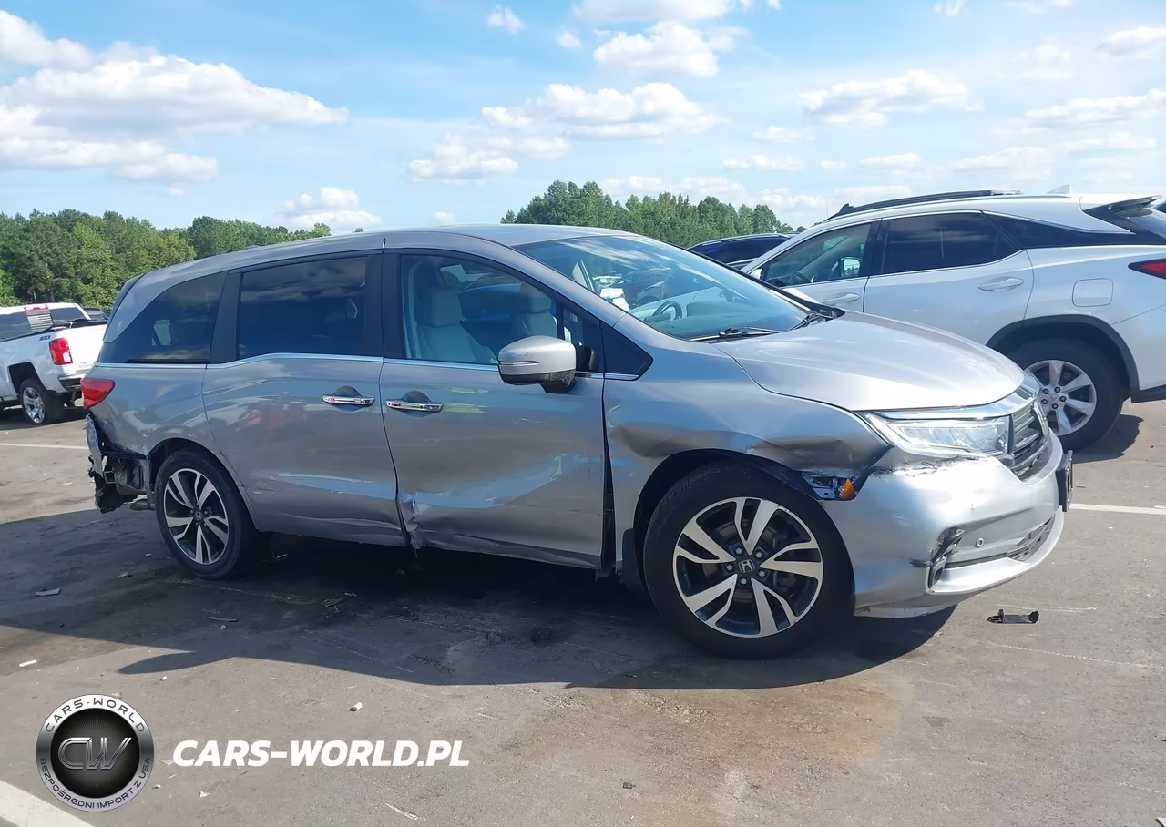 2021 Honda Odyssey Touring VIN:5FNRL6H87MB000256 - 14