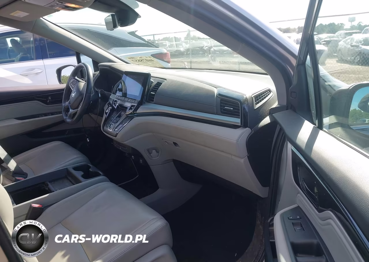 2021 Honda Odyssey Touring VIN:5FNRL6H87MB000256 - 5